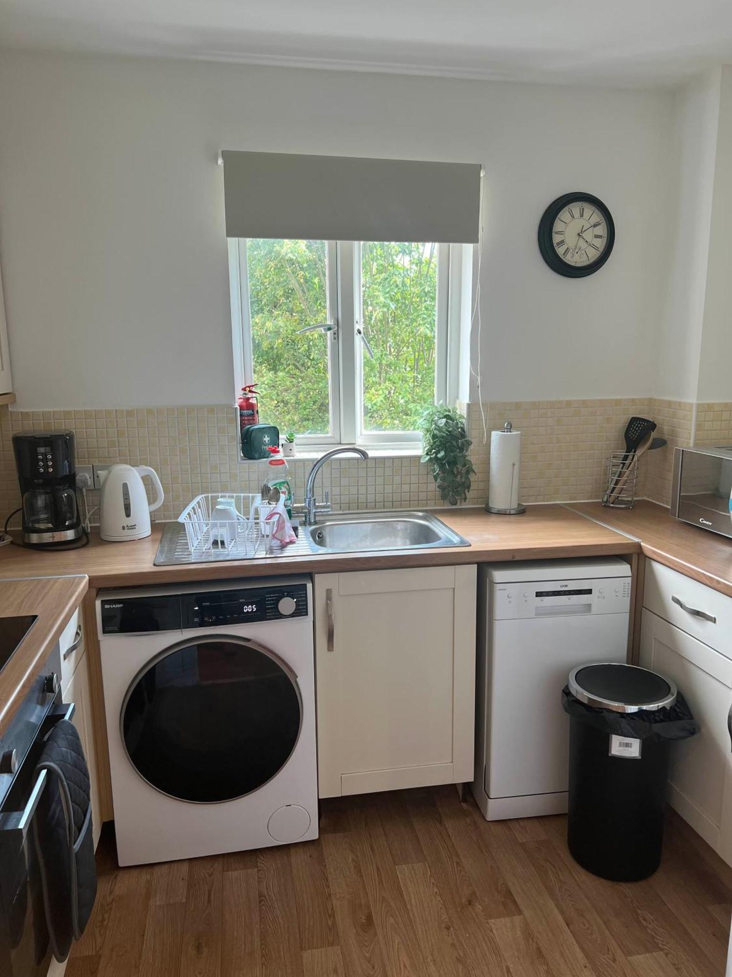 Luxury And An En-suite With Free Wi-fi Clarendon Way Guest house Colchester